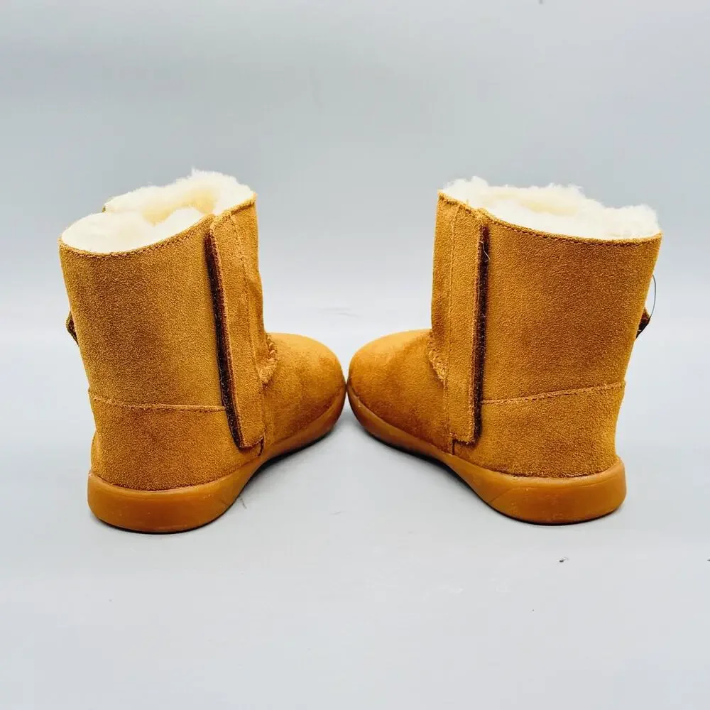 UGG Boots Boys 7 Brown Suede Shearling Lined Ankle Snow Winter Outdoor Comfort